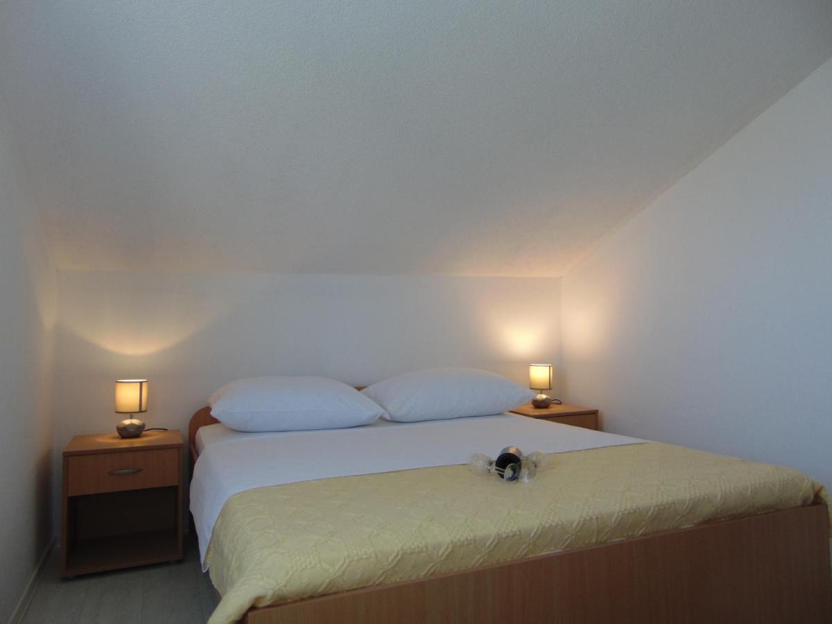 3 Apartment *